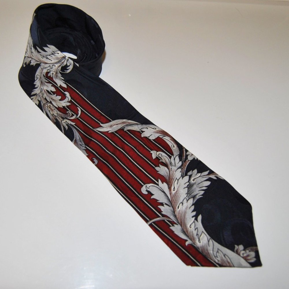 French Designer Pierre Cardin Tie 100% Silk